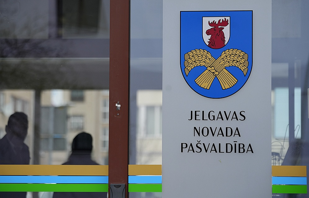 Jelgavas novada dome esot rīcībspējīga, tāpēc tiek pieļauts, ka VARAM varētu arī nerosināt tās atlaišanu, bet ļaut strādāt līdz sasaukuma beigām, arī jauns mērs netiktu ievēlēts.