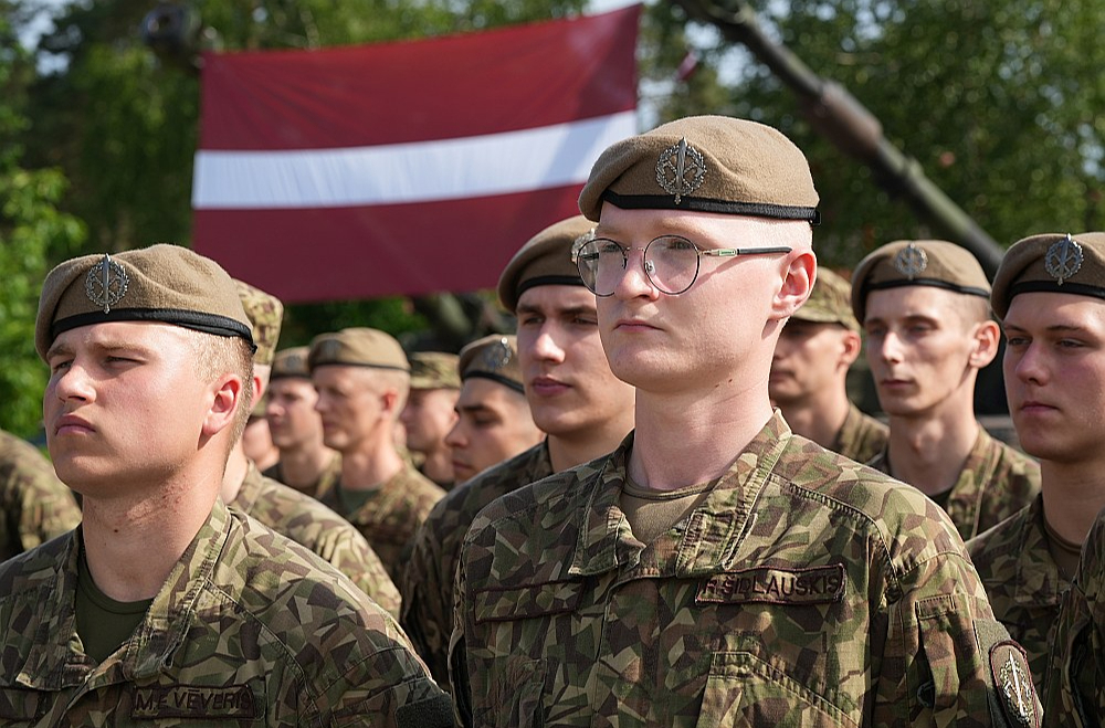 Piektdien, 31. maijā, militārajā bāzē "Ādaži" notika svinīgā izlaiduma ceremonija.