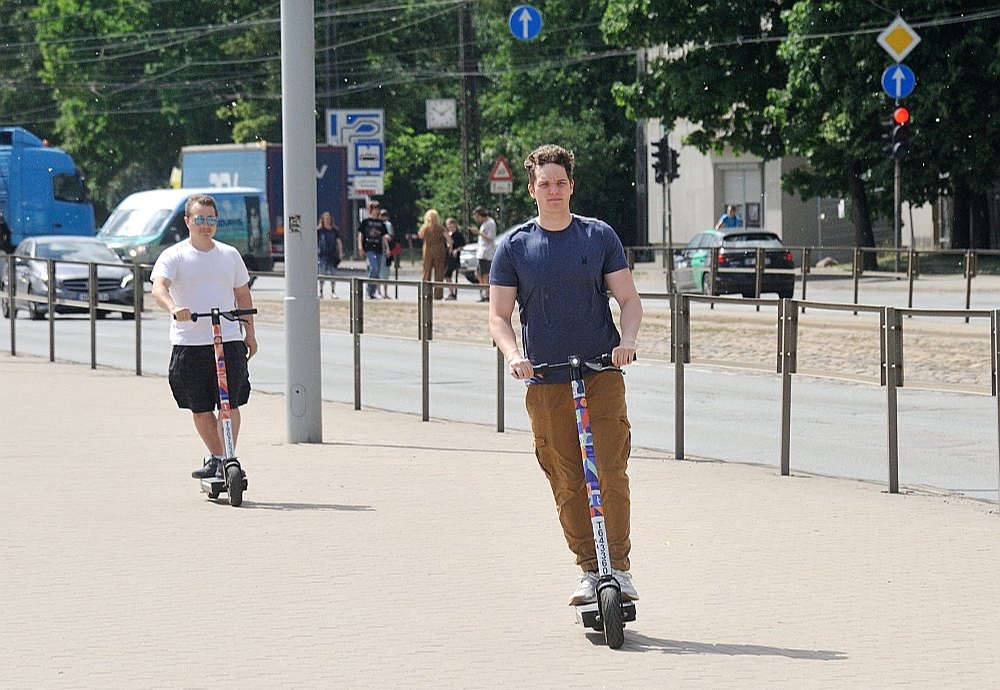 Elektroskrejritenis Rīgā ir ļoti populārs pārvietošanās rīks.