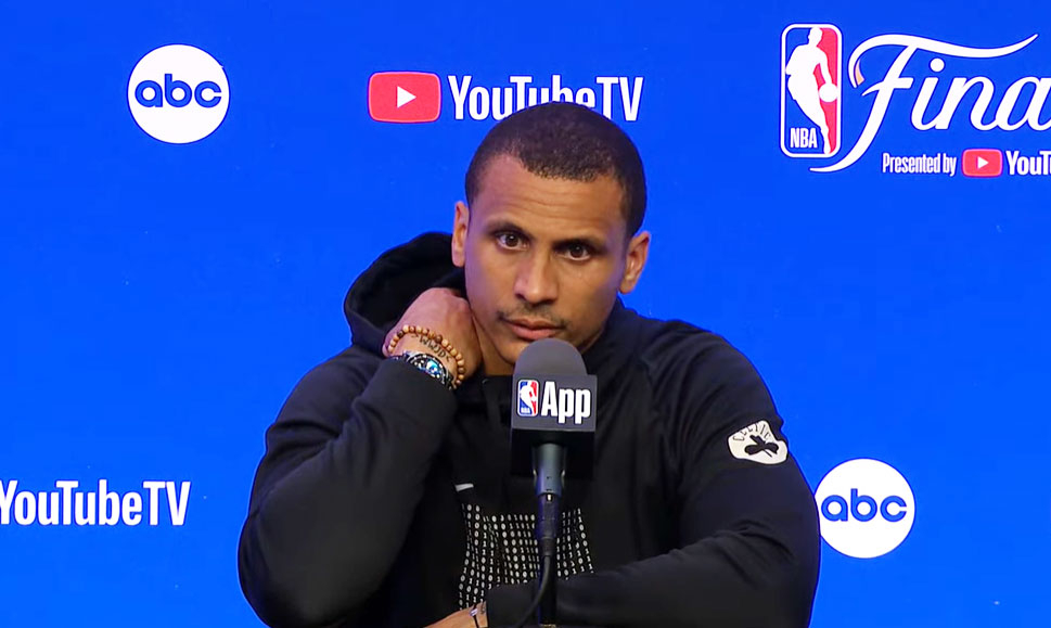 Bostonas "Celtics" galvenais treneris Džo Mazulla.