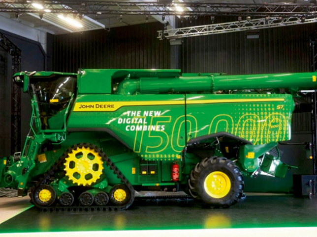 150 000. 'John Deere' kombains.