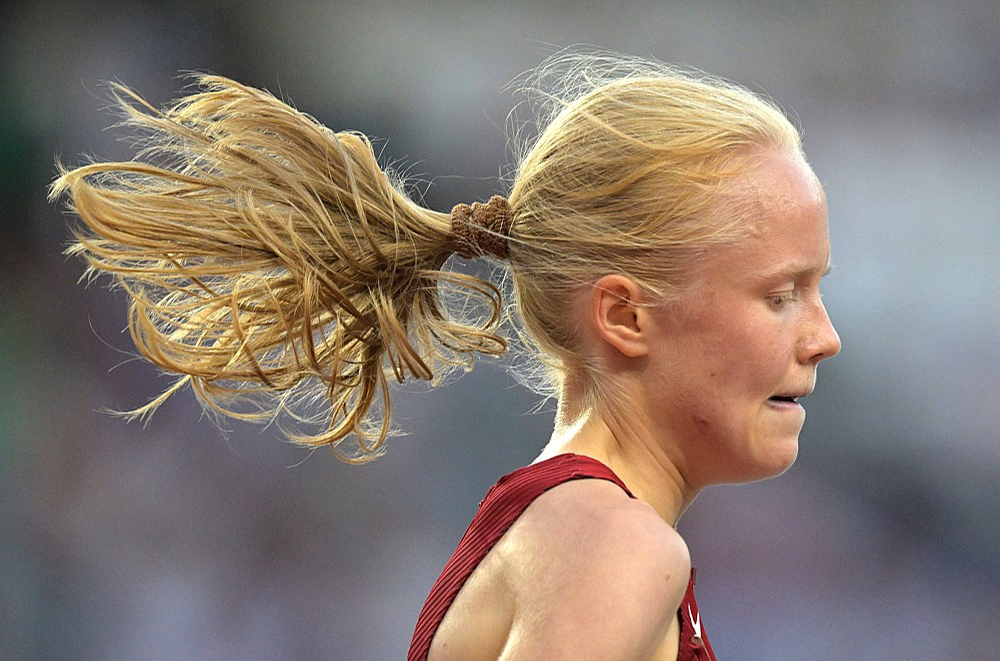 Par pagājušā gada labāko Latvijas sportisti atzītā skrējēja Agate Caune savā debijas Eiropas čempionātā 5000 metru distancē ieņēma 16. vietu. Valmieriete atzina, ka nav bijusi pārsteigta par tik augstu skrējiena tempu, bet pēc divu kilometru atzīmes viņai nācās vairāk cīnīties ar sevi, ne konkurentēm.