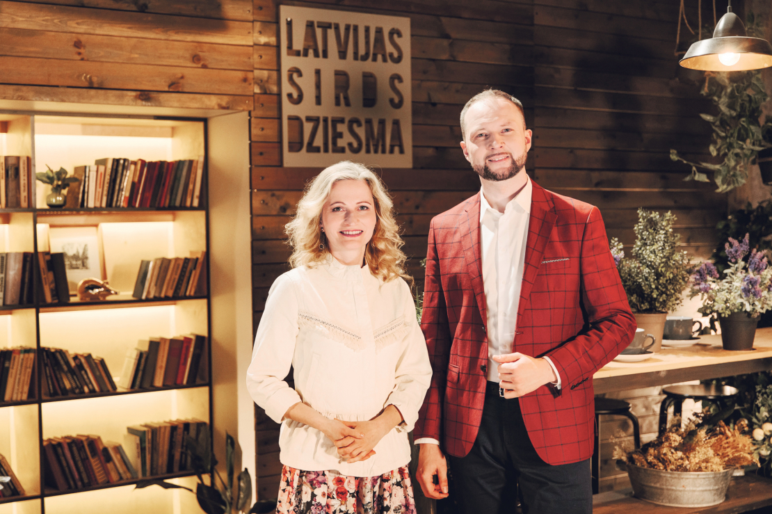 Latvijas sirdsdziesmas koncertu vadīs Velga Vītola un Normunds Zušs.