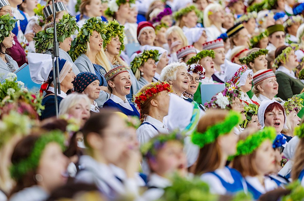 Dikļos tikās 125 sieviešu, vīru un jauktie kori – kopumā vairāk nekā 3000 dziedātāju.