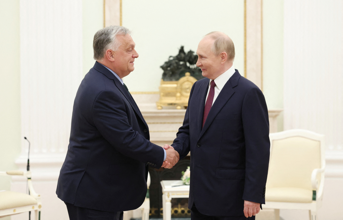 Ungārijas premjerministrs Viktors Orbāns ieradies vizītē Maskavā, kur ticies ar Krievijas diktatoru Vladimiru Putinu.
