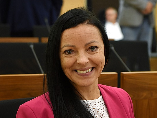 Valkas novada priekšsēdētāja Gita Avote: "Priekšā būs nepopulāri lēmumi, jo mūsu finansiālā situācija ir ļoti slikta."