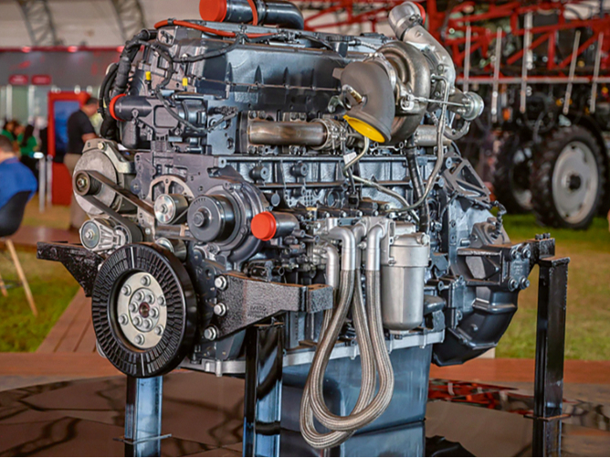 'Case IH' etanola dzinējs.