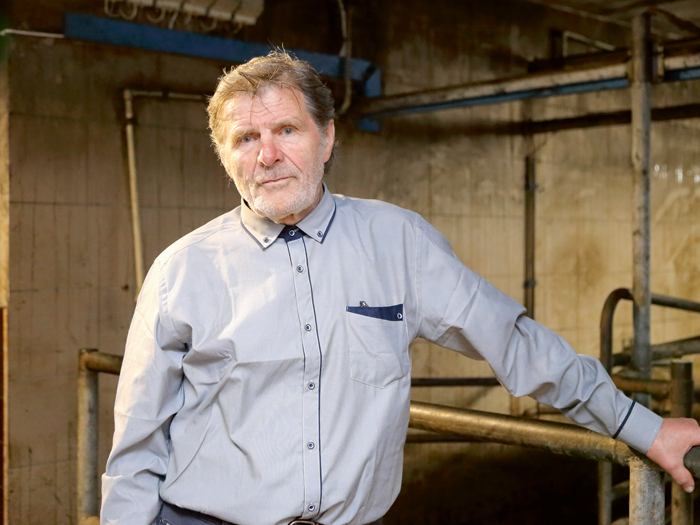 Zemnieku saimniecības "Dzintari" saimnieks Andrejs Kārklis: "Liels paldies visiem cilvēkiem, kas palīdzēja ugunsnelaimes un tās seku likvidēšanā. Ar palīgu atbalstu tiku cauri ar salīdzinoši ciešamiem zaudējumiem. Tomēr lēšu, ka tie ir mērāmi simtos tūkstošu eiro."