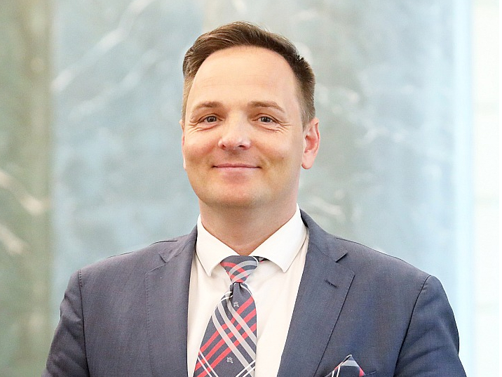 Raivis Kronbergs premjeres piedāvājumu nepieņēma uzreiz, bet vairākas nedēļas domāja.