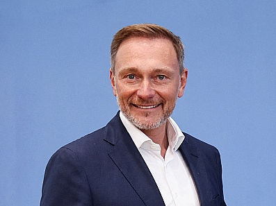Vācijas finanšu ministrs Kristians Lindners papildu finansējuma gūšanai rosinājis meklēt "inovatīvus" risinājumus.