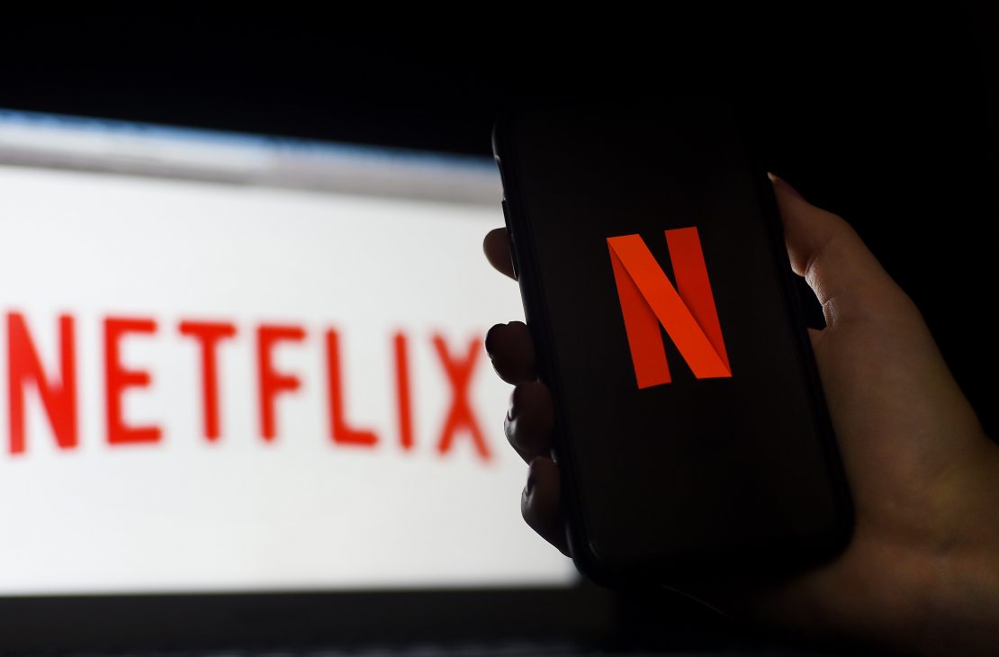 "Netflix".