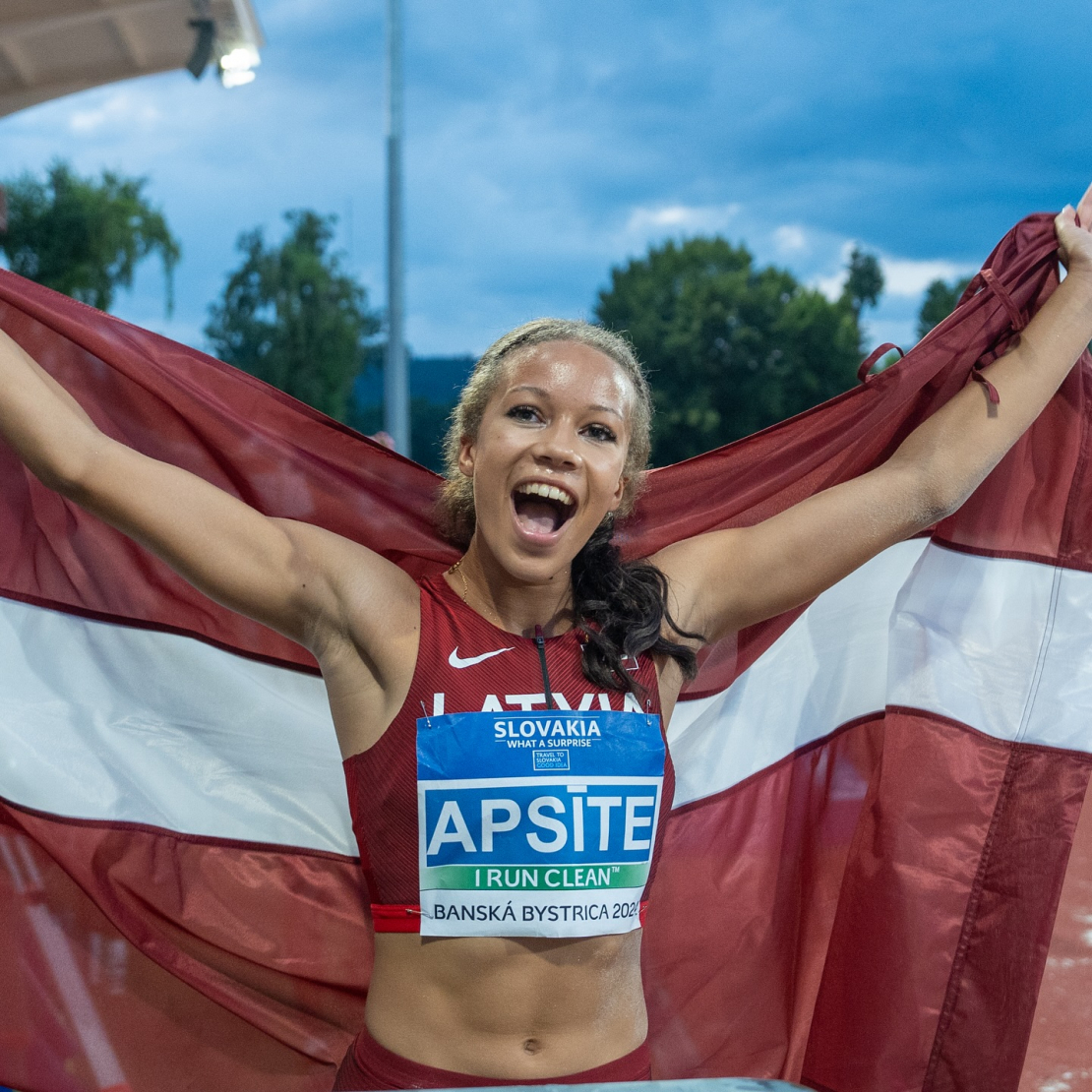 Brenda Džiliana Apsīte.