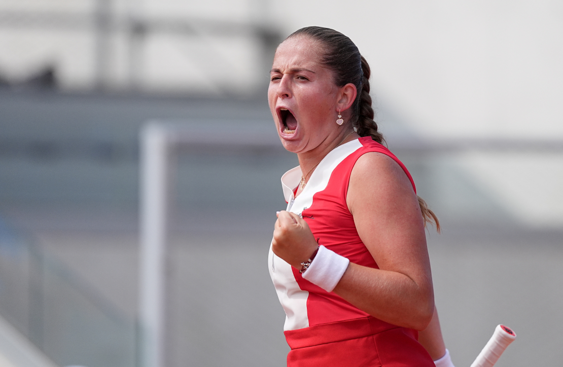 Aļona Ostapenko.