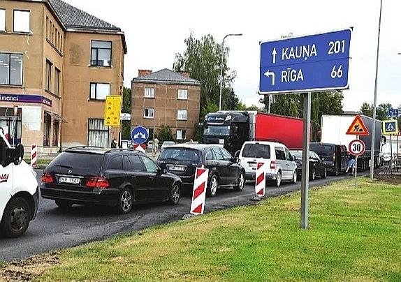 Sastrēgumi Bauskā kļūst aizvien lielāki.
