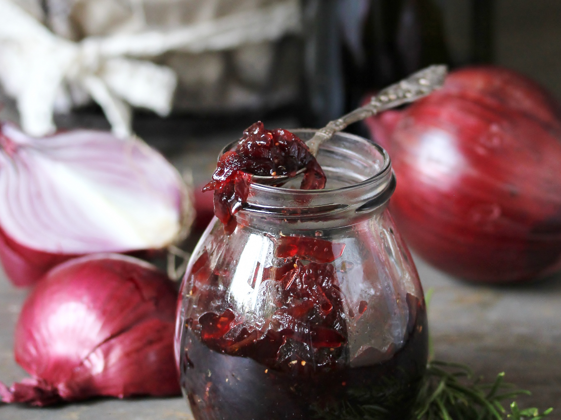 Sīpolu marmelāde.