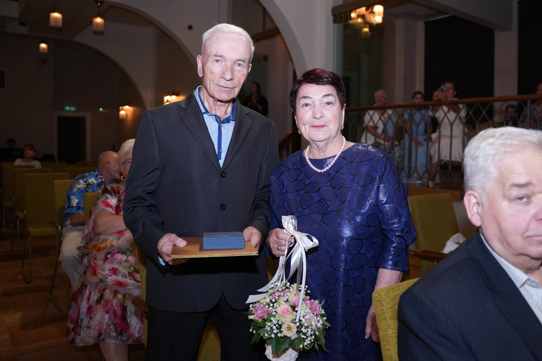 Rīgā sveikti Zelta kāzu jubilāri.