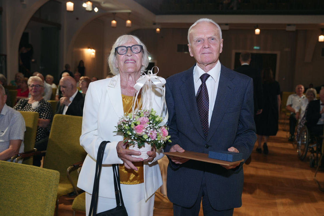 Rīgā sveikti Zelta kāzu jubilāri.
