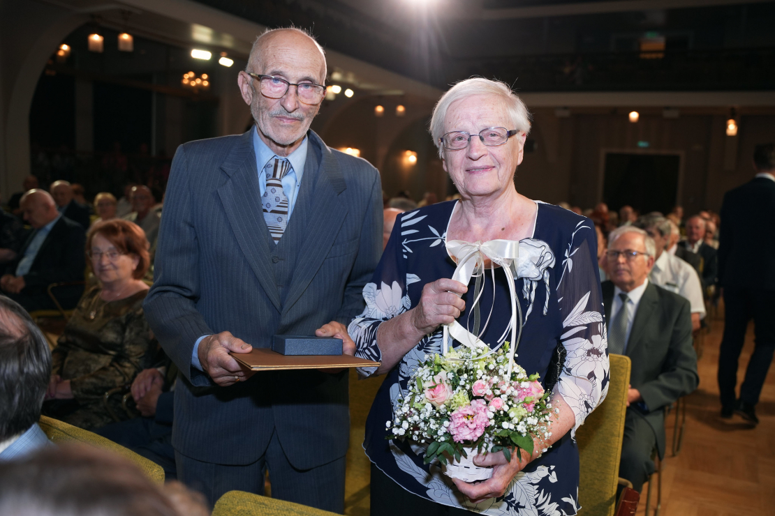 Rīgā sveikti Zelta kāzu jubilāri.