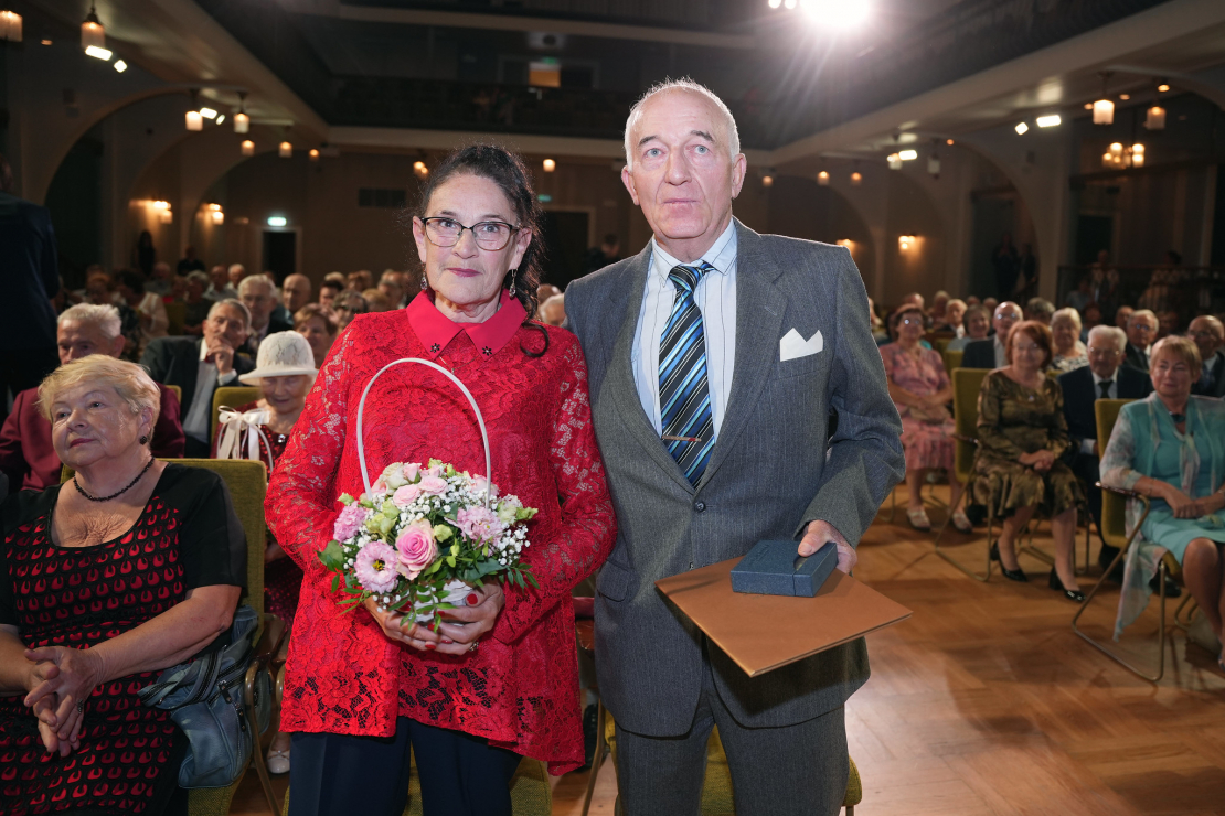 Rīgā sveikti Zelta kāzu jubilāri.