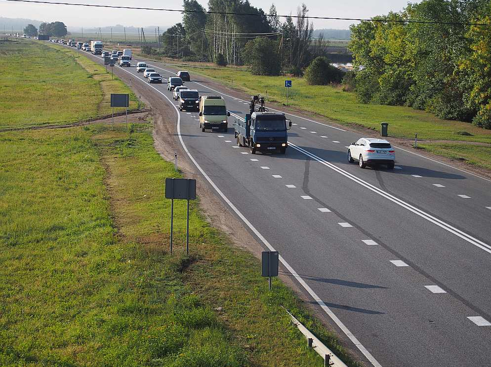 …bet distanču kā nav, tā nav.