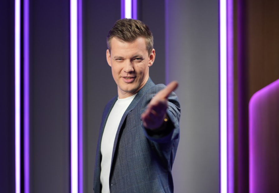 Spēles “15 jautājumi” vadītājs Magnuss Eriņš.