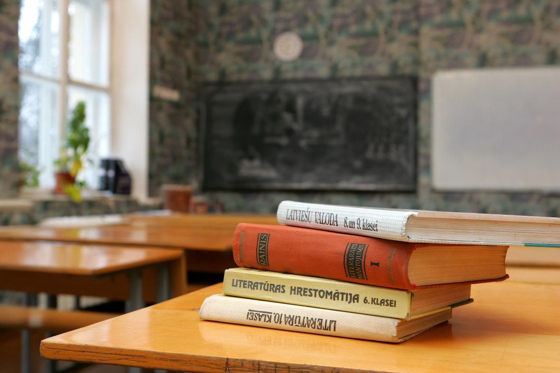 Jānis Endzelīns: “Mums jācenšas ne tikai pareizi rakstīt, bet arī pareizi runāt: kas savu tēvu valodu necienī un nerūpējas par viņas tīrību, tas nevar arī krietns patriots būt”.