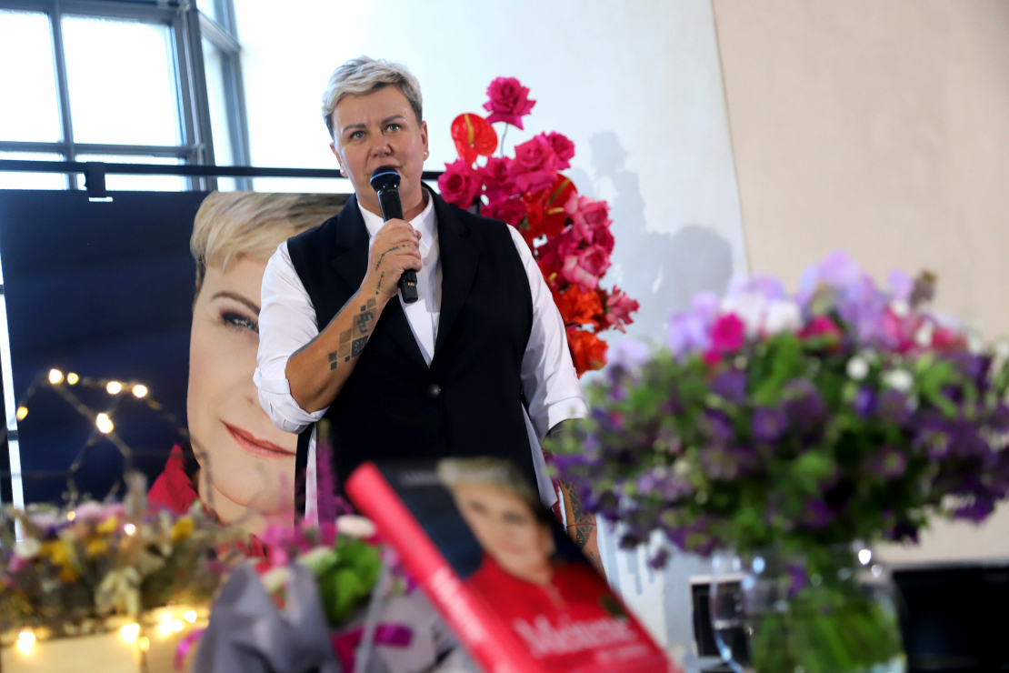 Lindas Mūrnieces jaunās grāmatas "Meitene ar pistoli uz jumta" atvēršana. 