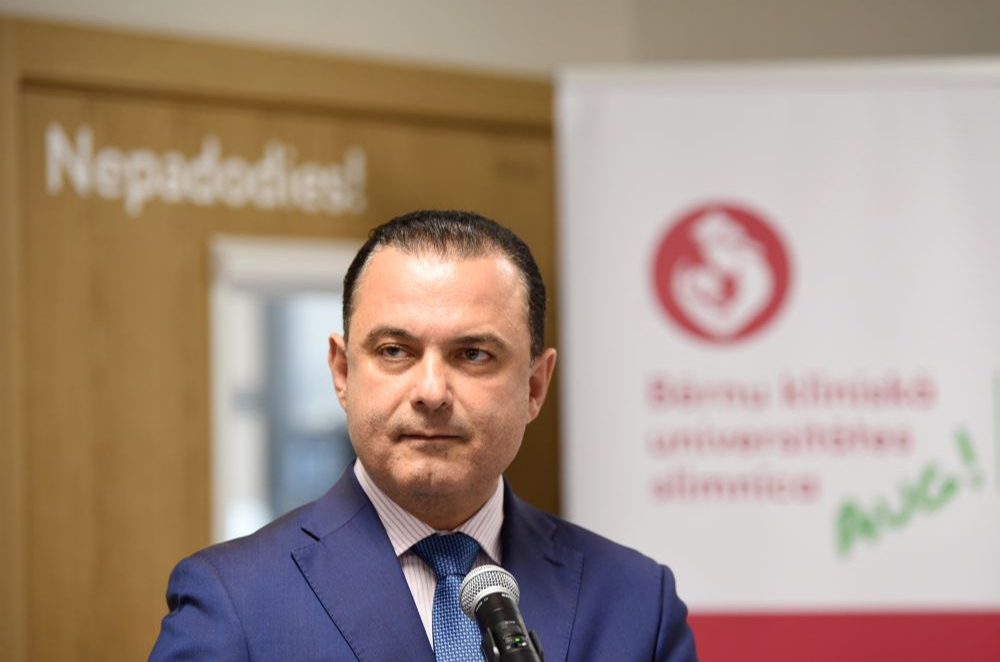 Veselības ministrs Hosams Abu Meri.