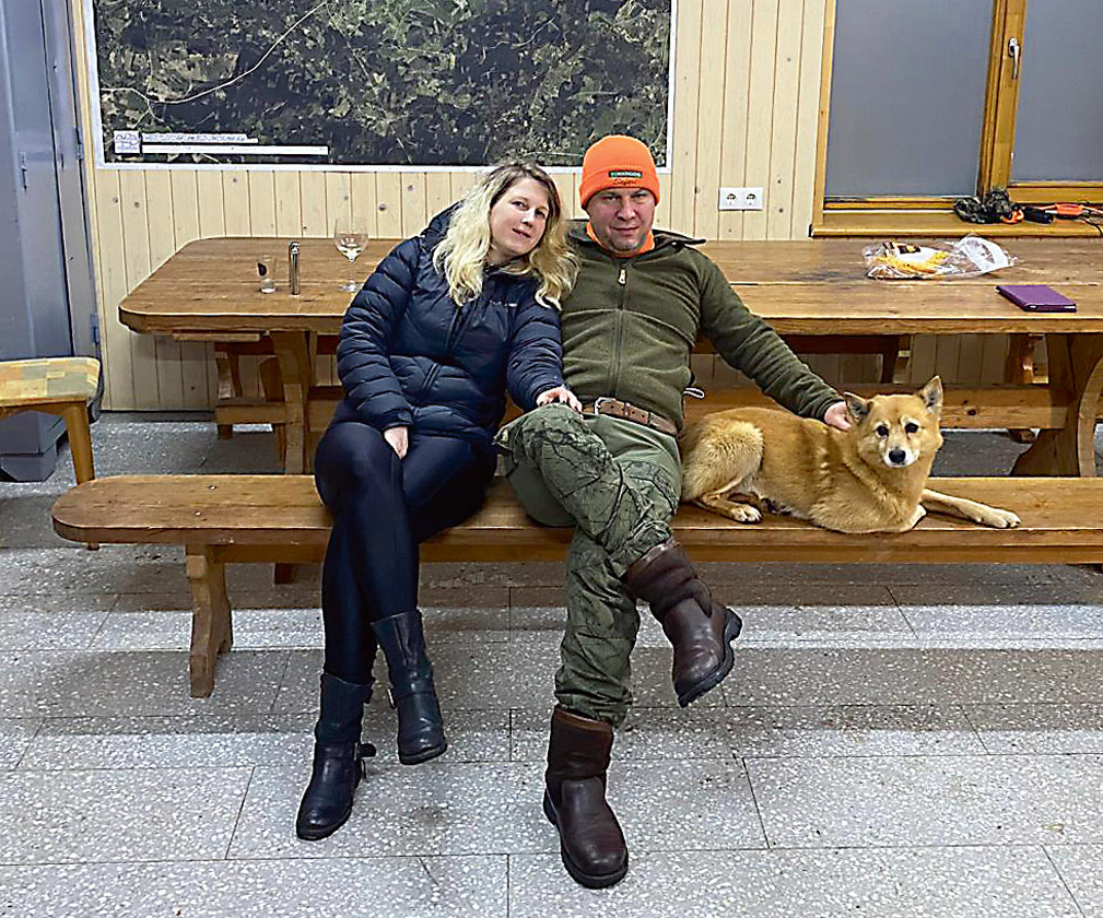 Mednieku mājā kopā ar kolektīva biedra suni Dreiku, kad vēl sava suņa nebija.
