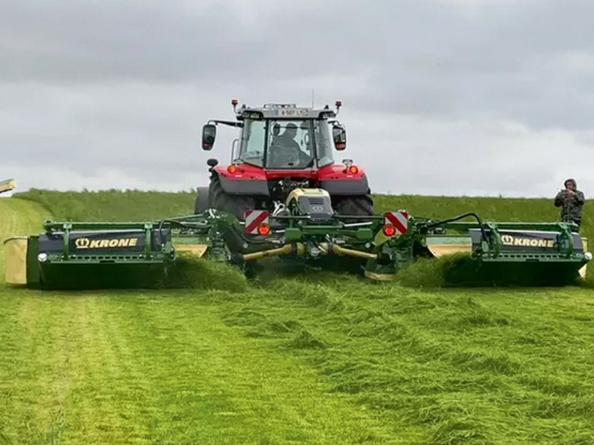 'Krone EasyCut B 880'' agregāts. 