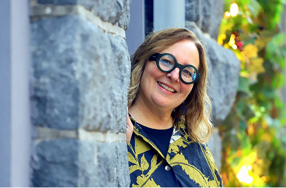 Vanda Dauksta: "Amerikā būt par latvieti ir hobijs, kas prasa laiku un lielus līdzekļus. Bet Latvijā tu vienkārši esi latvietis un dari brīvajā laikā to, kas tevi interesē."