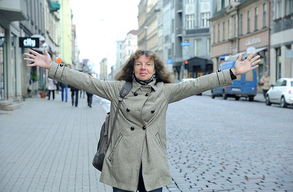 Laila Pakalniņa: "Mani neinteresē taisīt melnas filmas un pilināt klāt drūmumu, tiešām nav tā, ka mana filmu pasaule būtu kas cits kā realitāte."