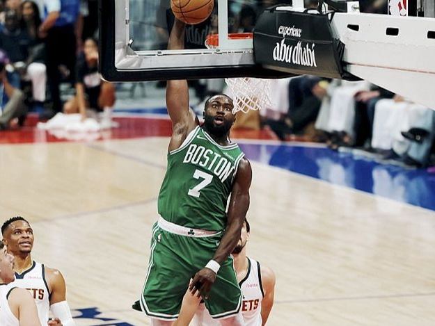 Džeilens Brauns un Bostonas "Celtics".
