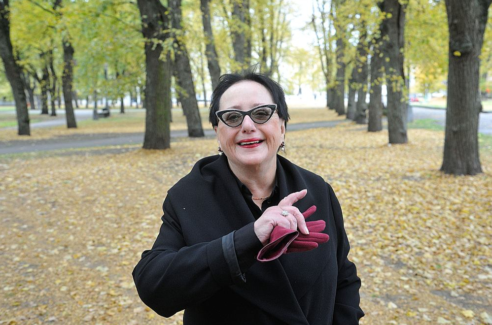 Helēna Heinrihsone: "Sēžot siltās mājās un raugoties uz pasauli no augšas, pienāk brīdis, kad vairs nevēlies stāvēt malā."