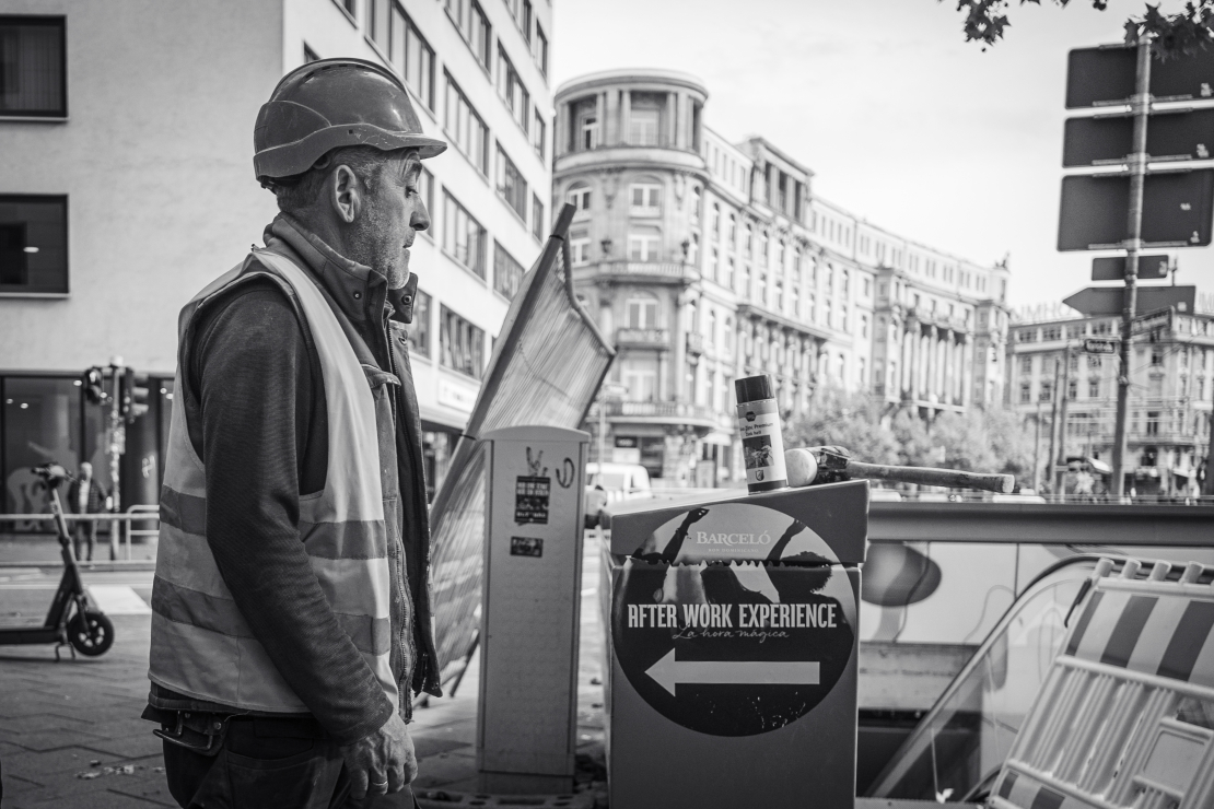 Frankfurtes ielas, galerijas, arhitektūra. Grāmatu tirgus. Vācija. Būvnieks.