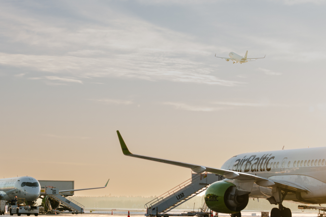 Rīgas lidosta. "airBaltic". 