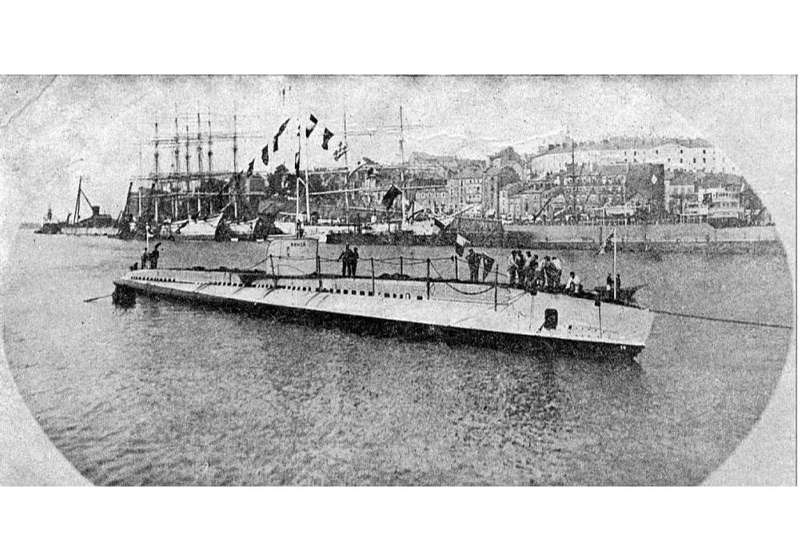 "Ronis" pēc nolaišanas ūdenī 1926. gadā Nantē Francijā.