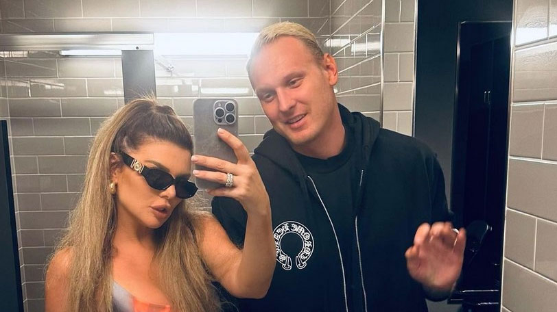 Anna Sedokova ar vīru Jāni Timmu.