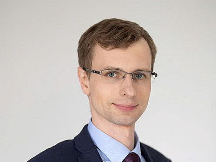 "Ilgtermiņā dabasgāzes patēriņš samazināsies, jo Latvijas un Eiropas Savienības mērķis ir dekarbonizēt enerģētikas nozari, kas ietver arī atkarības mazināšanu no dabasgāzes." Jānis Negribs, Sabiedrisko pakalpojumu regulēšanas komisijas (SPRK) Enerģētikas departamenta direktors.