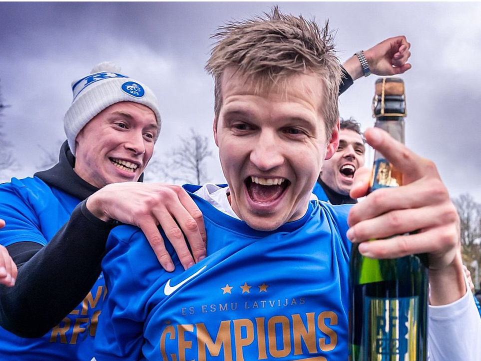 Elvis Stuglis – astoņi Latvijas čempionu tituli ar trim dažādiem klubiem.