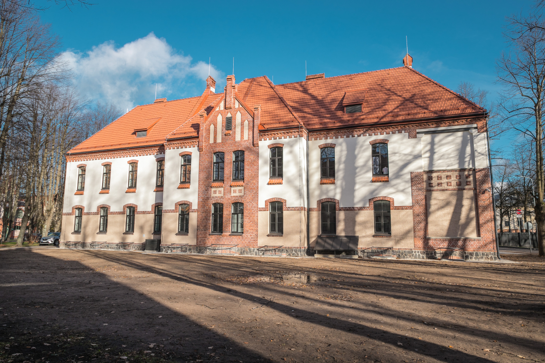 Latvijas Universitāte atklāj jaunu klīnisko studiju bāzi Paula Stradiņa Klīniskajā universitātes slimnīcā.