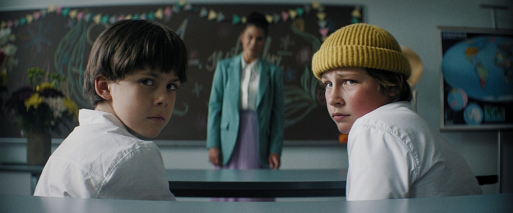 Kadrs no Martas Seleckas un Andras Doršs piedzīvojumu filmas bērniem "Bum!".