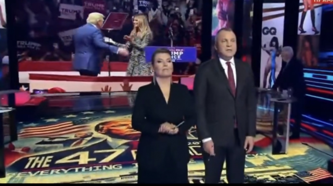 Neilgi pēc ASV vēlēšanām televīzijas kanāla "Rossija 1" vadošais raidījums "60 sekundes" ņirdzīgā stilā rādīja sen tapušus Donalda Trampa sievas Melānijas kailfoto, ko pavadīja raidījuma vadītāju smīni un dzēlīgas piezīmes.