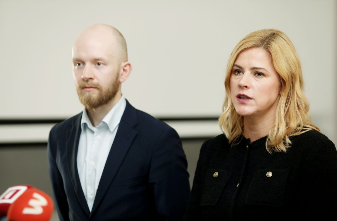 Andris Šuvajevs un Evika Siliņa.