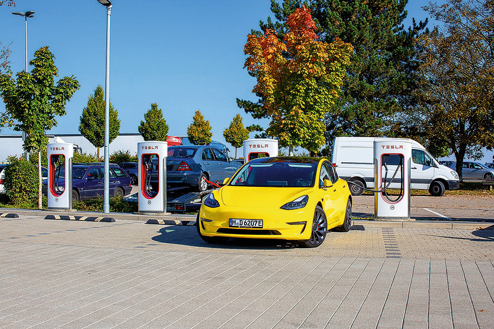Ja kaut kur ļoti tuvu nozieguma izdarīšanas vietai atradies Tesla automobilis, ASV policisti var pieprasīt mašīnā uzstādītās kameras veiktos ierakstus.