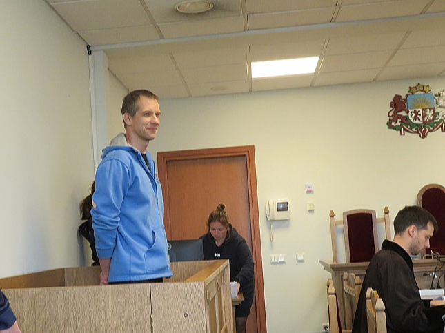Dmitrijs Matajevs tiesā taisnojās, ka par visiem latviešiem neko sliktu neesot teicis, Krieviju un karu neesot slavinājis.