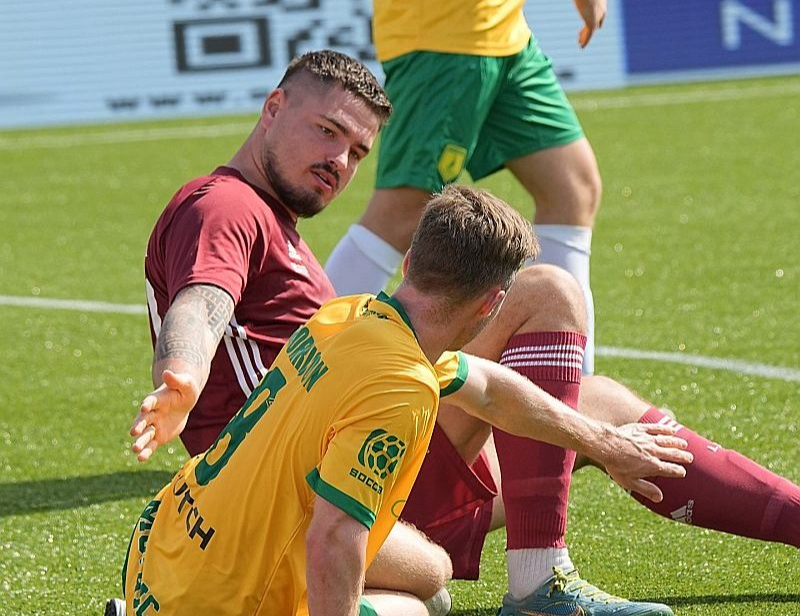 Jānis Pakalns (sarkanajā formā) piedalījies visos piecos Pasaules kausos minifutbolā.