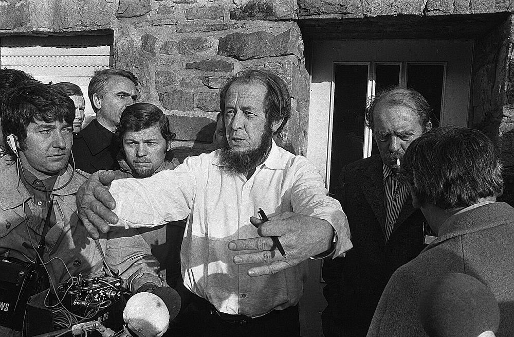 A. Solžeņicins (1918–2008) trimdā Rietumvācijā 1974. gadā.
