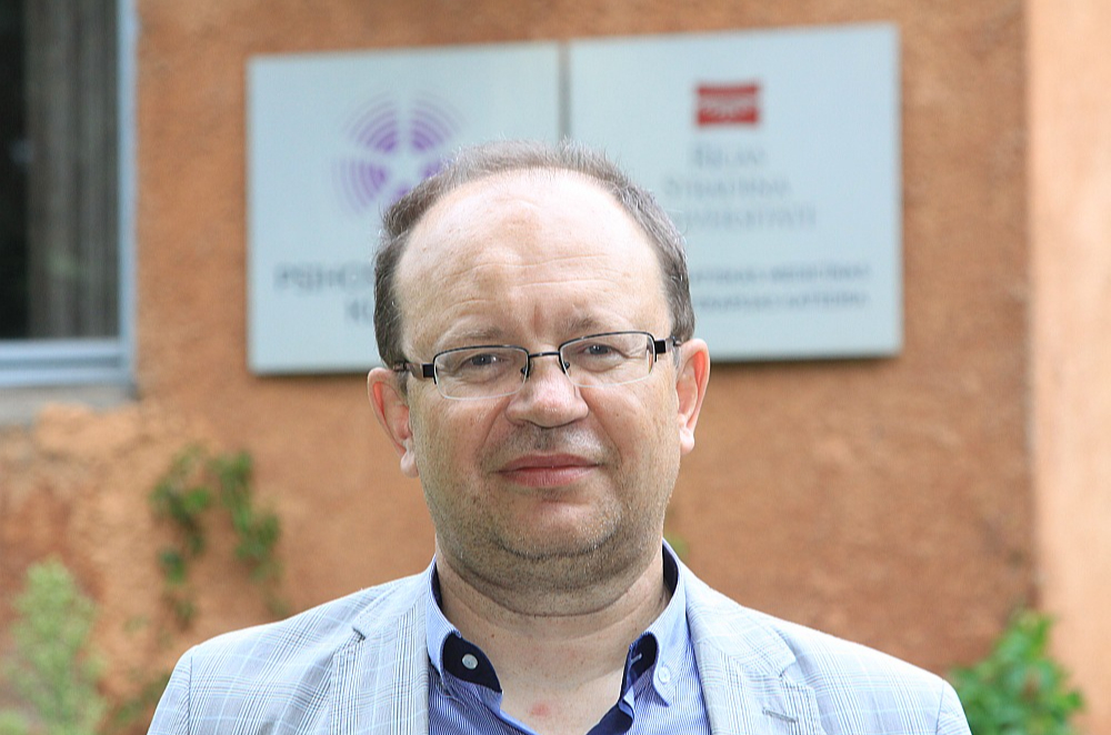 "Latvijā ir specifiskas problēmas ar agresiju noteiktos kontekstos," atzīst ārsts psihoterapeits Artūrs Utināns.
