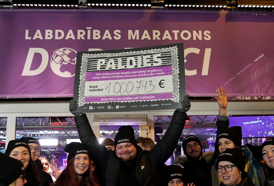 Noslēdzas sabiedrisko mediju labdarības maratons "Dod pieci!", kurā iegūtie līdzekļi tiks novirzīti cilvēkiem ar kritiskām un akūtām veselības problēmām, kuriem nepieciešama tūlītēja palīdzība, bet valsts ārstēšanās izmaksas nesedz.